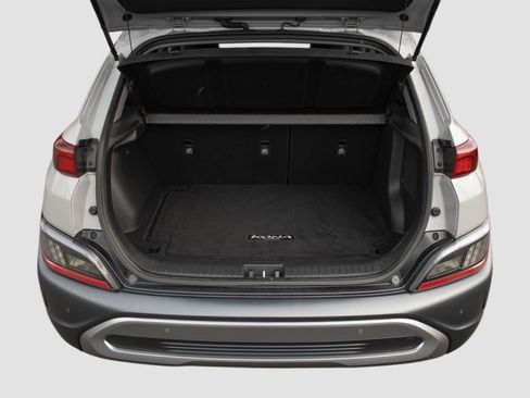 Used 2023 Hyundai Kona Limited image 15