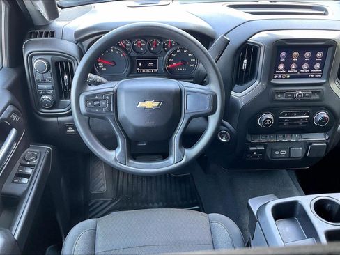 Used 2025 Chevrolet Silverado 1500 Custom AWD/4WD image 5