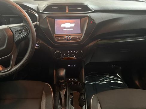 Used 2023 Chevrolet TrailBlazer LT FWD image 16