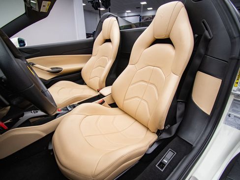 Used 2018 Ferrari 488 Spider RWD image 20