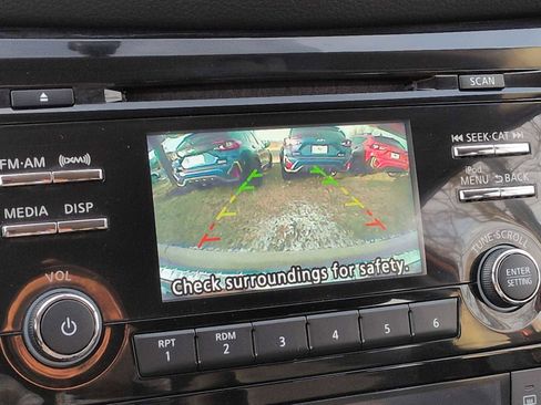 Used 2017 Nissan Rogue Sport SV w/ SV All-Weather Package image 27