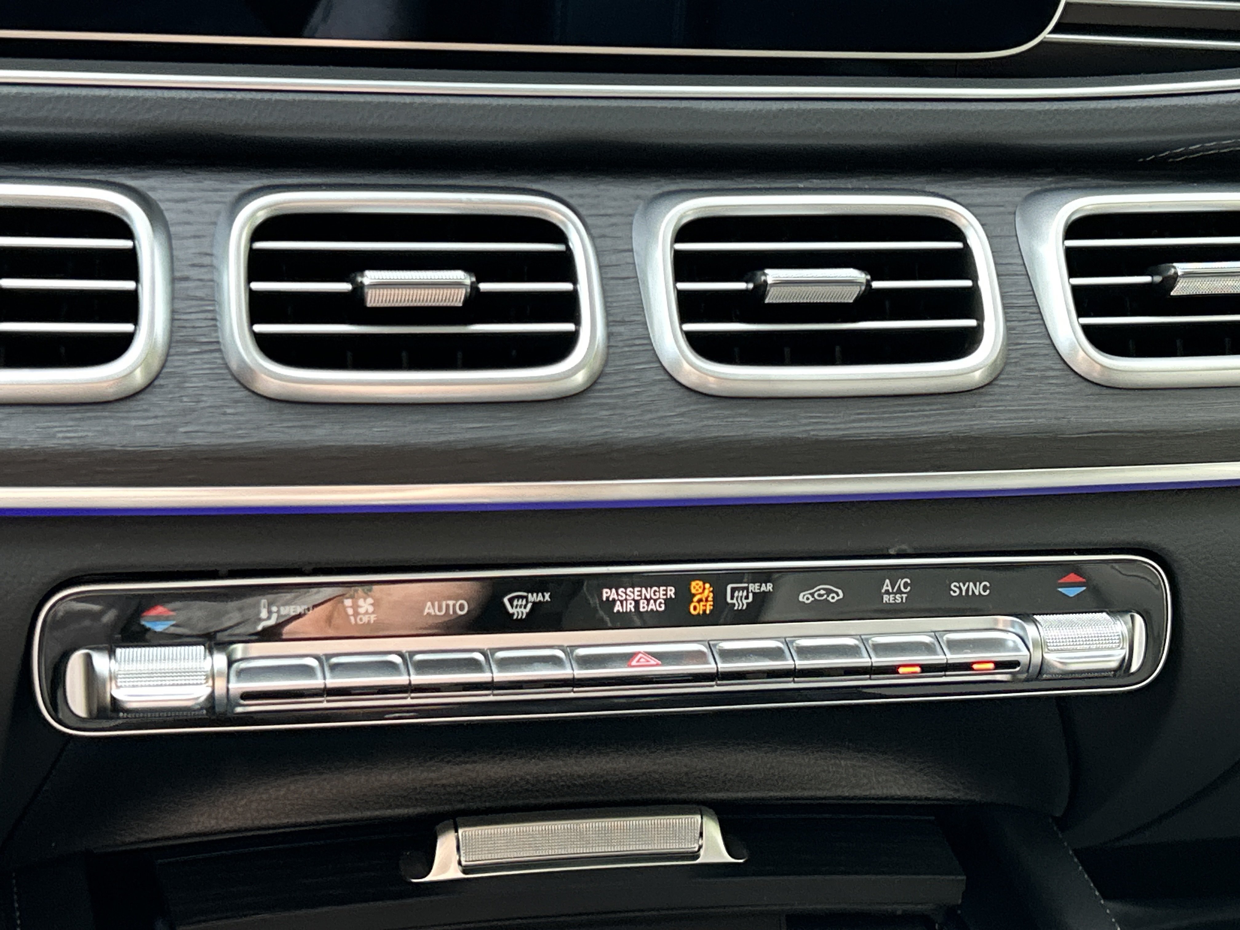 New 2026 Mercedes-Benz GLS 450 4MATIC image 31