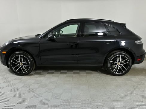 New 2026 Porsche Macan image 2