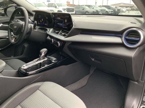 Used 2026 Chevrolet Trax LT w/ Driver Confidence Package FWD image 49