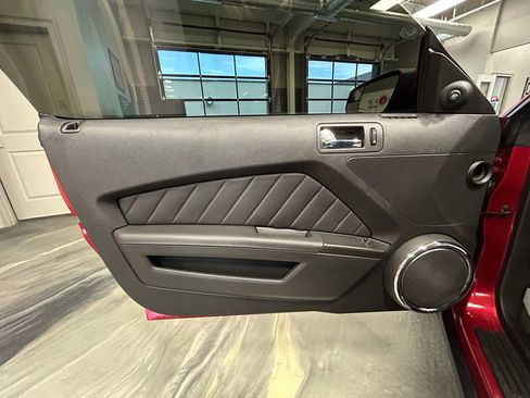 Used 2012 Ford Mustang GT Premium w/ Brembo Brake Pkg RWD image 41