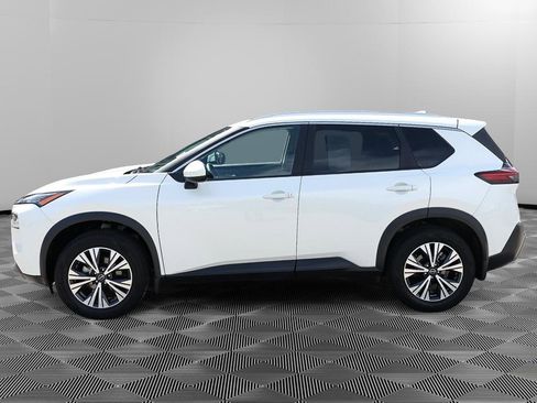 Used 2023 Nissan Rogue SV w/ SV Premium B Package image 3