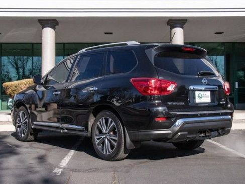 Used 2018 Nissan Pathfinder Platinum w/ Cargo Package image 5