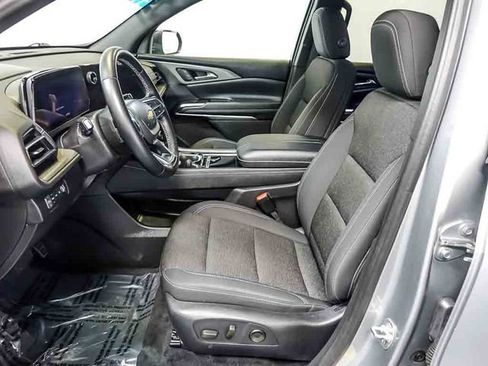 Certified 2024 Chevrolet Traverse LT AWD/4WD image 11