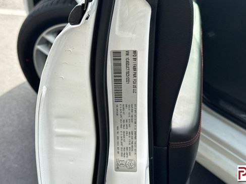 Used 2025 Dodge Durango R/T AWD/4WD image 36