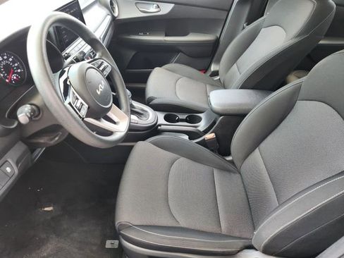 Used 2024 Kia Forte LXS FWD image 9