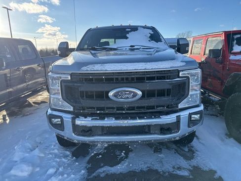 Used 2020 Ford F350 Lariat image 2