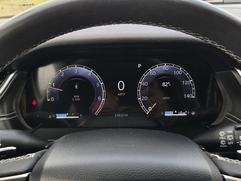 Used 2024 Jeep Grand Cherokee Altitude RWD image 23