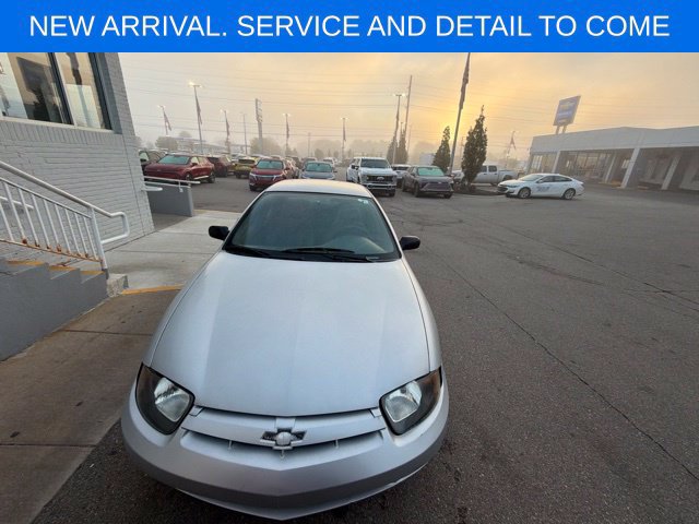 Used 2005 Chevrolet Cavalier Sedan w/ Preferred Equipment Group FWD image 3