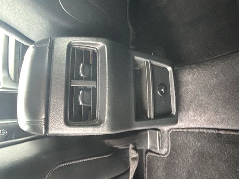 Used 2024 Ford Edge SEL image 23