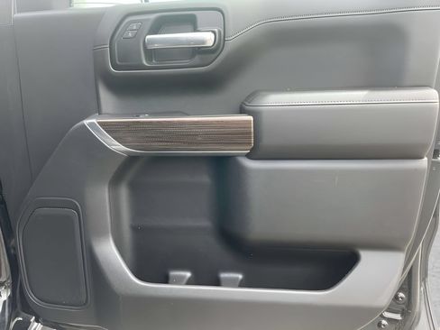 Used 2022 Chevrolet Silverado 1500 RST AWD/4WD image 7