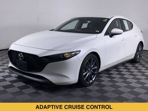 Used 2019 MAZDA MAZDA3 Hatchback w/ Preferred Package FWD image 16