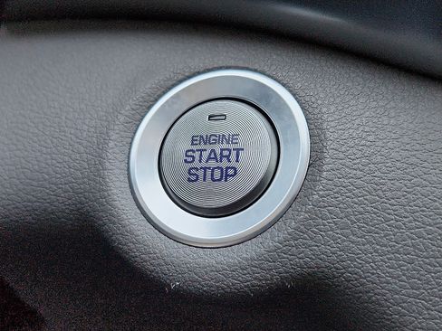 Used 2019 Hyundai Elantra Limited w/ Ultimate Package 02 image 16