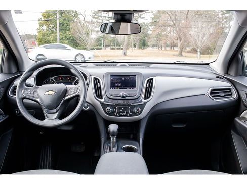 Used 2024 Chevrolet Equinox LS w/ LS Convenience Package image 11