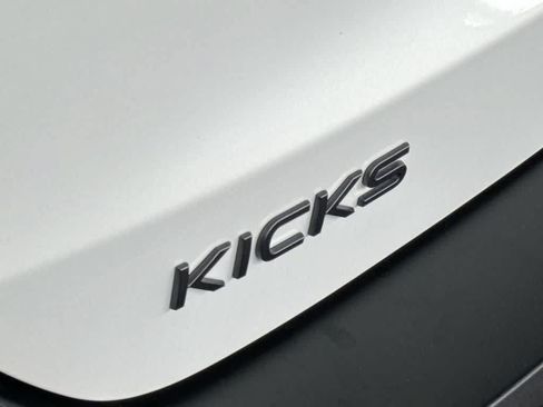 Used 2026 Nissan Kicks SR w/ SR Premium Package AWD/4WD image 10