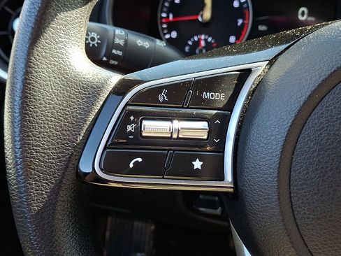 Used 2023 Kia Forte LXS image 20