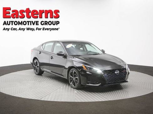 Used 2023 Nissan Altima 2.5 SR w/ SR Premium Package AWD/4WD image 50
