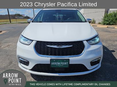 Used 2023 Chrysler Pacifica Limited