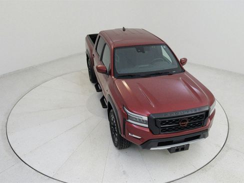 Used 2022 Nissan Frontier PRO-4X w/ Technology Package image 16