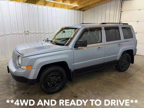 Used 2014 Jeep Patriot Sport w/ Power Value Group AWD/4WD image 4
