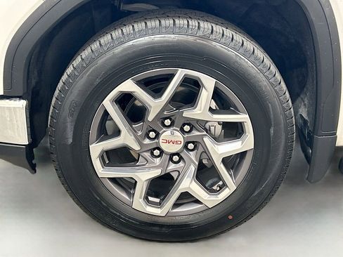 Used 2023 GMC Sierra 1500 SLT image 30