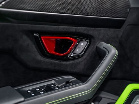 Used 2023 Lamborghini Urus Performante image 18