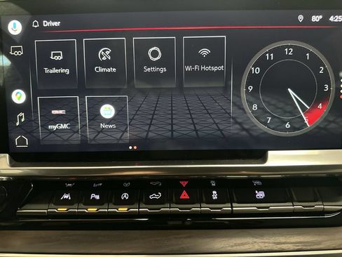 Used 2022 GMC Sierra 1500 SLT w/ SLT Premium Plus Package AWD/4WD image 43