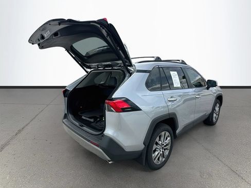 Used 2025 Toyota RAV4 Limited FWD image 27