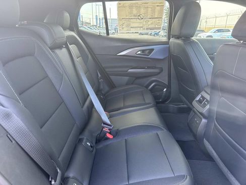 New 2025 Chevrolet Equinox EV LT w/ Convenience Package II image 9