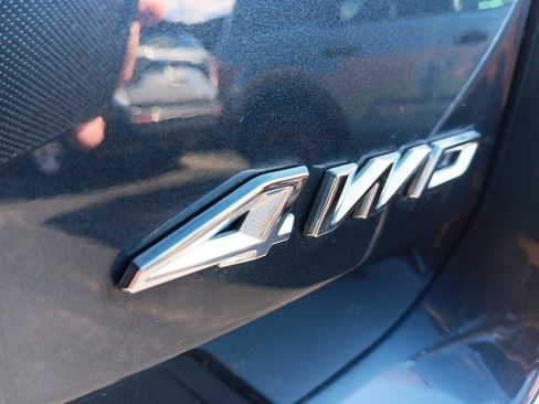 Used 2022 Ford Explorer XLT w/ Equipment Group 202A image 6