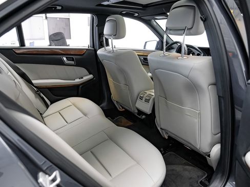 Used 2013 Mercedes-Benz E 350 4MATIC Sedan w/ Premium 1 Pkg image 33