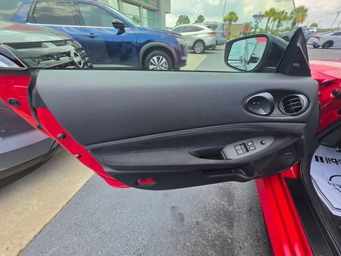 Certified 2025 Nissan Z Performance w/ Floor Mat Package RWD image 11