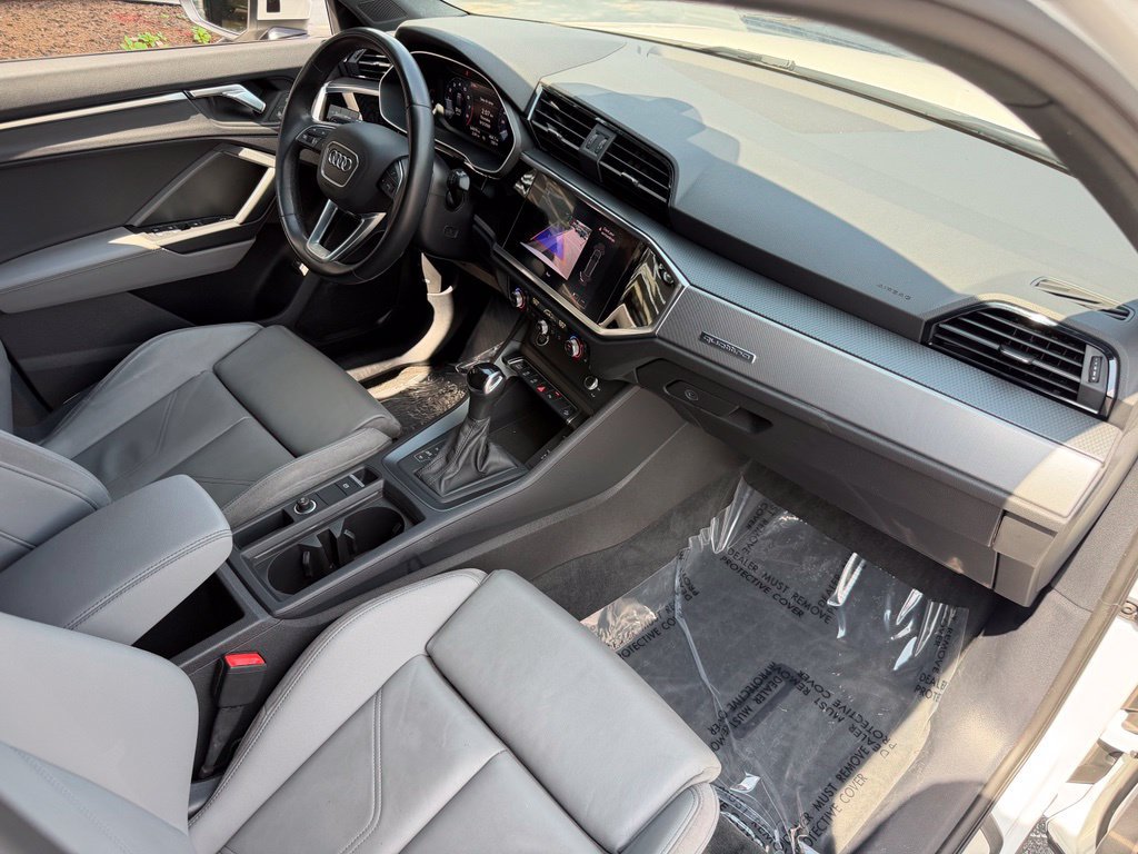 Used 2021 Audi Q3 2.0T Premium w/ Convenience Package AWD/4WD image 32