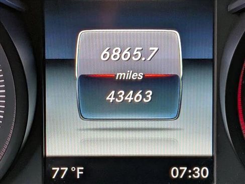 Used 2018 Mercedes-Benz GLC 300 GLC 300 image 9