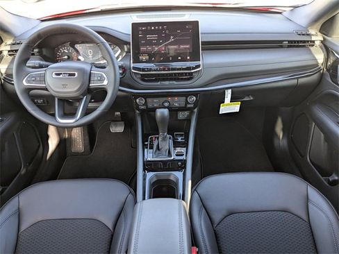 New 2026 Jeep Compass Latitude image 15