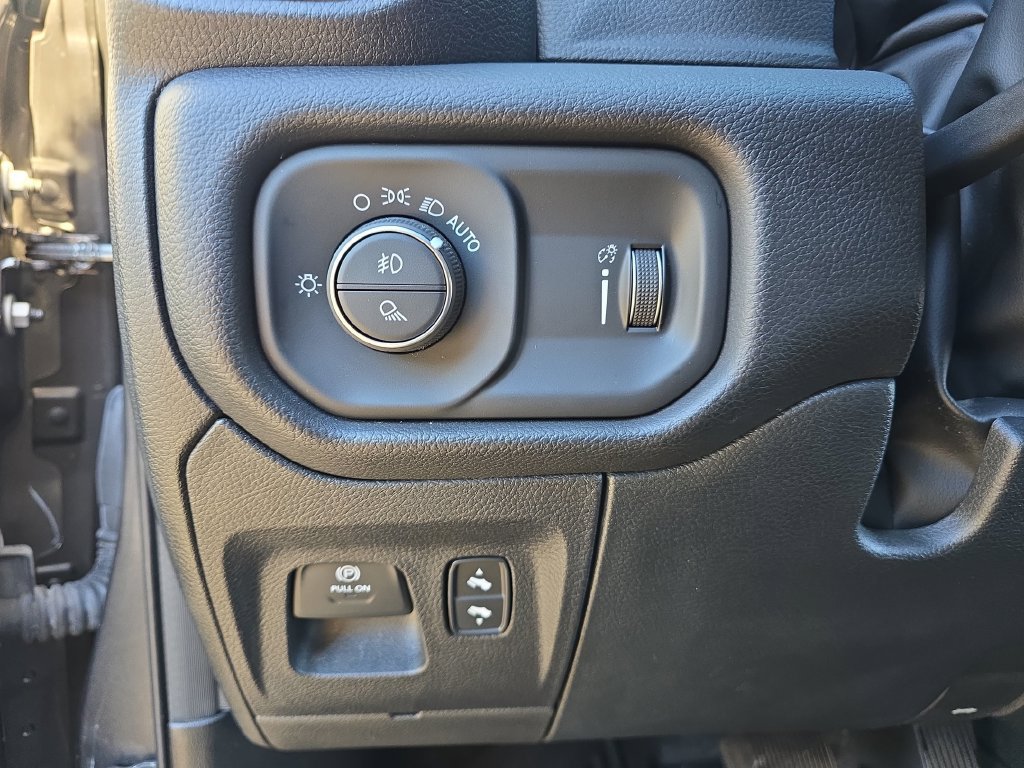 Used 2022 RAM 1500 Big Horn AWD/4WD image 29
