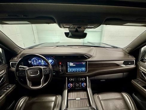 Used 2024 GMC Yukon Denali w/ Denali Reserve Package AWD/4WD image 19