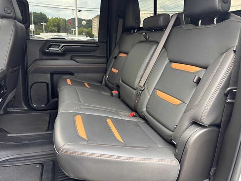 Used 2025 GMC Sierra 2500 AT4 AWD/4WD image 18