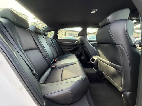 Used 2018 Honda Accord Sport image 15