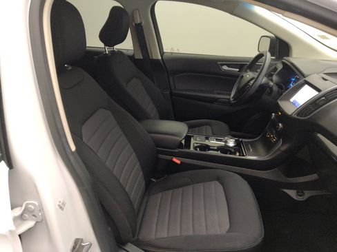 Used 2020 Ford Edge SE FWD image 21
