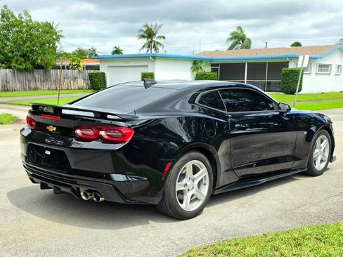 Used 2019 Chevrolet Camaro LT RWD image 15