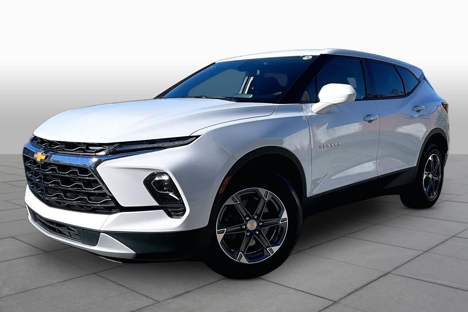 Used 2025 Chevrolet Blazer LT AWD/4WD image 1
