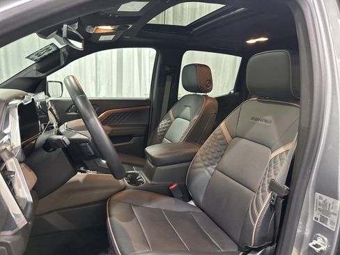 Certified 2023 GMC Canyon Denali image 24