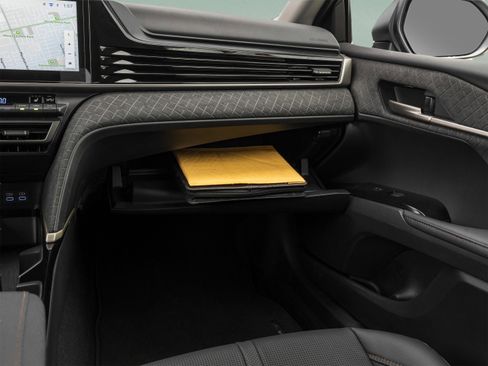 Certified 2025 Toyota Camry XLE FWD image 32