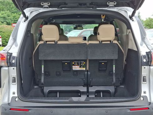 Certified 2022 Toyota Sienna XLE AWD/4WD image 32