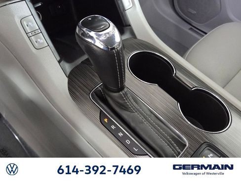 Used 2019 GMC Acadia SLT w/ LPO, Cargo Package image 25